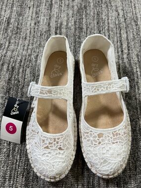 Art Class - White Lace Mary Jane Shoes for Girls Size 5